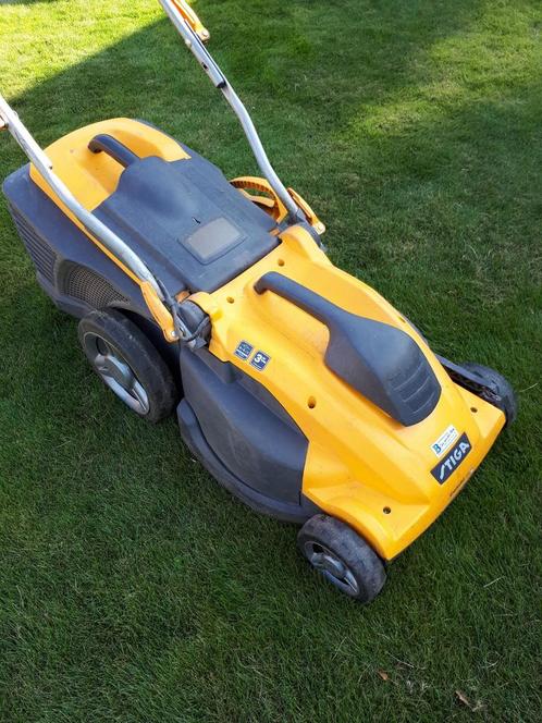 Stiga combi 44 E, ALLEEN VOOR ONDERDELEN elektr. grasmaa, Tuin en Terras, Grasmaaiers, Gebruikt, Elektrische grasmaaier, 40 t/m 49 cm
