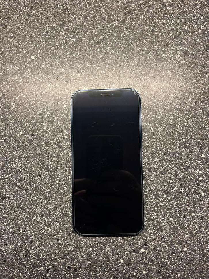 iPhone 12 64GB Blauw incl. Nieuwe hoesjes., Telecommunicatie, Mobiele telefoons | Apple iPhone, Zo goed als nieuw, 64 GB, Zonder abonnement