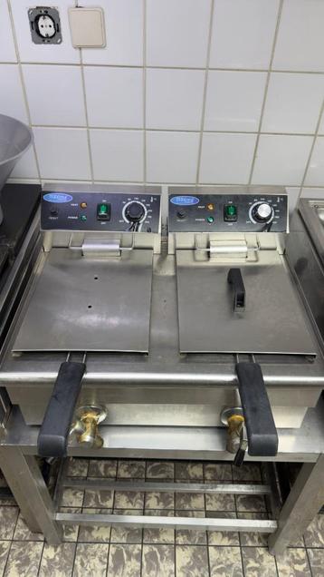 Maxima Dubbele Elektrische Friteuse met Tap (2x10L) – €200 beschikbaar voor biedingen