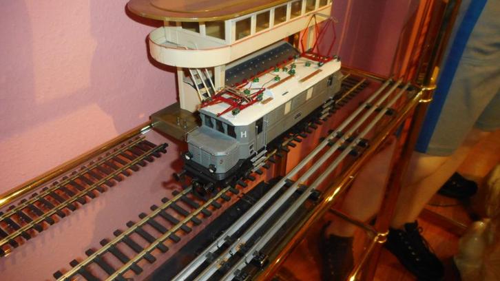 Spoor 0 ;Duitse oldtimer eloc E 44 117 van metaal 2 motoren, Hobby en Vrije tijd, Modeltreinen | Overige schalen, Zo goed als nieuw