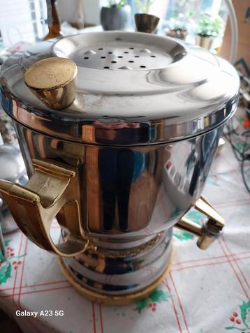 Samovar met Theepot Turks/ Russische Theeketel Elektrisch beschikbaar voor biedingen
