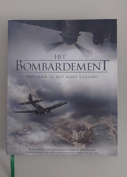 WOII Boek 'Het Bombardement' - Rotterdam, Boeken, Oorlog en Militair, Zo goed als nieuw, Overige onderwerpen, Tweede Wereldoorlog