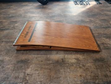 Springplank beschikbaar voor biedingen