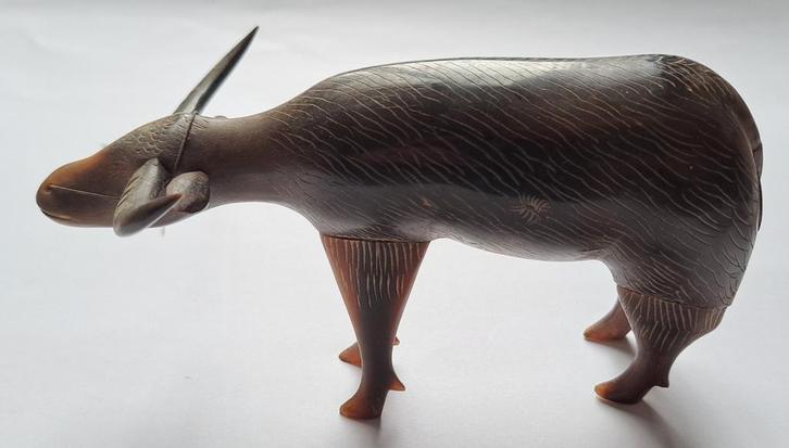 Indische Buffels, vermoedelijk kunststof, Antiek en Kunst, Kunst | Beelden en Houtsnijwerken, Ophalen of Verzenden