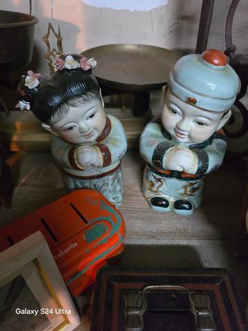 Chinees Porseleinen Geluks Beeldjes. beschikbaar voor biedingen