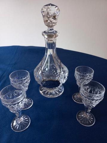 Glazen liqueur karaf - 16,5 cm. - met 4 glaasjes beschikbaar voor biedingen