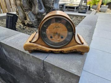 Prachtige kleine Junghans pendule, klein model, werkende sta beschikbaar voor biedingen