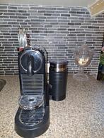 Nespresso Koffiemachine gebruikt maar zeer netjes!, Ophalen of Verzenden, Gebruikt, Koffiemachine