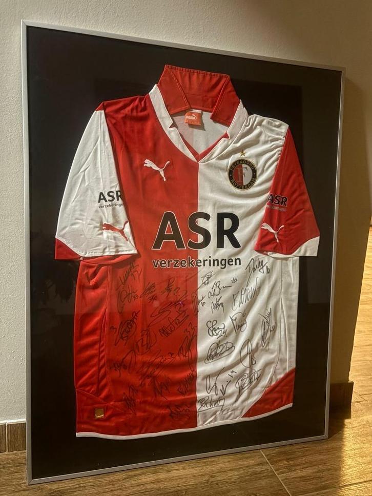Feyenoord shirt 2010-2011 gesigneerd ingelijst, Verzamelen, Sportartikelen en Voetbal, Zo goed als nieuw, Shirt, Feyenoord, Ophalen