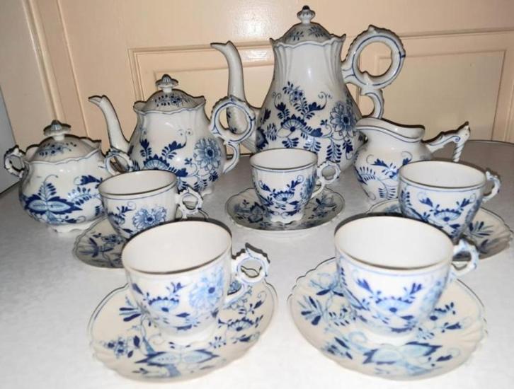 Antiek 9 delig zwiebelmuster porselein thee/koffie servies, Antiek en Kunst, Antiek | Servies compleet, Ophalen