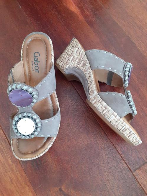 Mooie leren Gabor slippers 38, Kleding | Dames, Schoenen, Zo goed als nieuw, Sandalen of Muiltjes, Ophalen of Verzenden