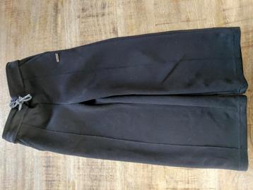 Nette zeer zachte zwarte broek maat 104/110;persival beschikbaar voor biedingen