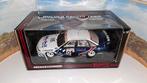 Biante Holden Commodore van Holden Racing team, Hobby en Vrije tijd, Modelauto's | 1:18, Ophalen of Verzenden, Zo goed als nieuw