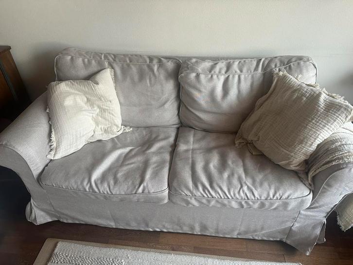 Ikea ektorp bank 2-zits + hocker, Huis en Inrichting, Banken | Bankstellen, Zo goed als nieuw, Rechte bank, Tweepersoons, 200 tot 250 cm
