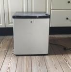 Candor mini koeler, Witgoed en Apparatuur, Ophalen, Minder dan 75 liter, Zonder vriesvak, Gebruikt