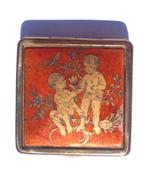 Klein oud pillendoosje goudkleurig met afbeelding 2 jongetje, Verzenden