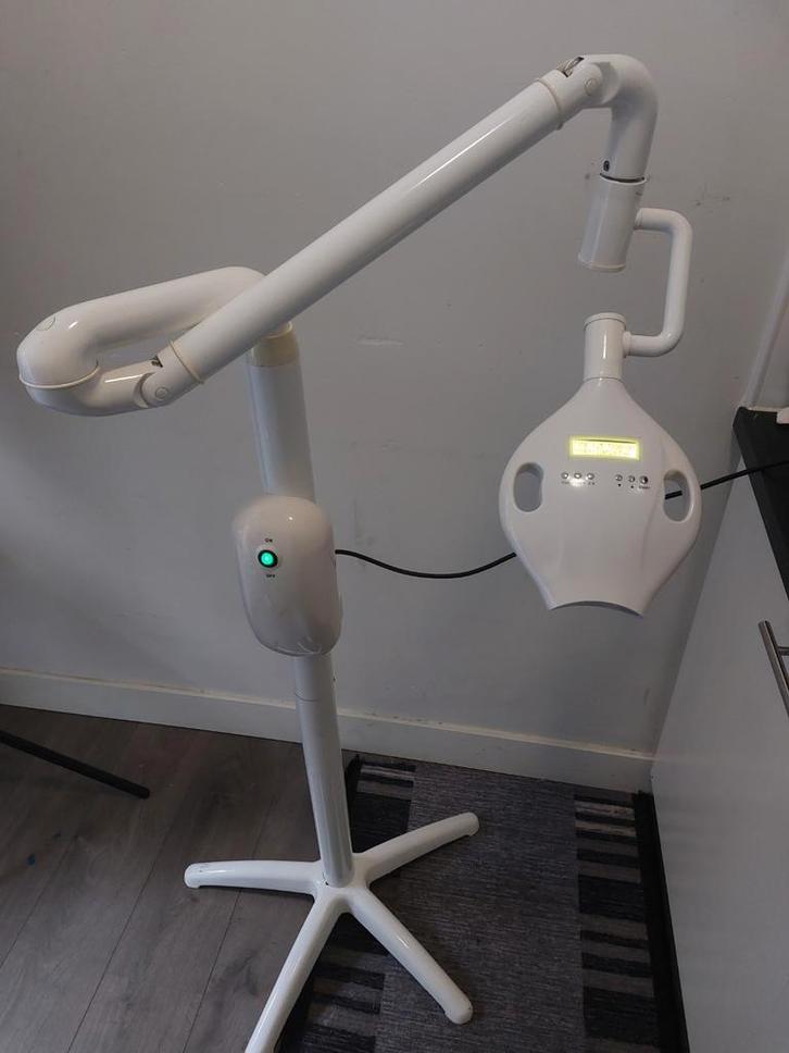 Te koop: professionele tandenbleeklamp met toebehoren, Sieraden, Tassen en Uiterlijk, Uiterlijk | Lichaamsverzorging, Zo goed als nieuw