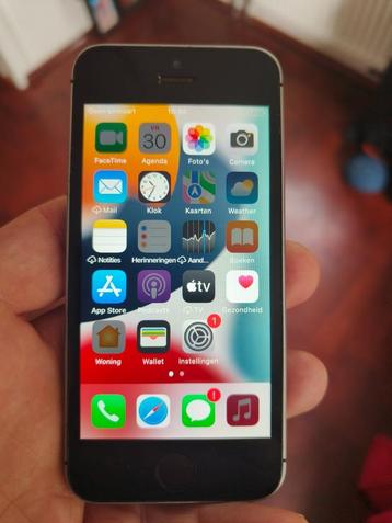 iPhone se 2016 32gb grijs/zwart beschikbaar voor biedingen