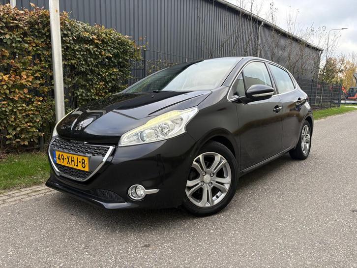 Peugeot 208 1.4 VTi Allure / 5-DEURS / AIRCO ECC / 84dkm! NA, Auto's, Peugeot, Particulier, Te koop, ABS, Airbags, Airconditioning