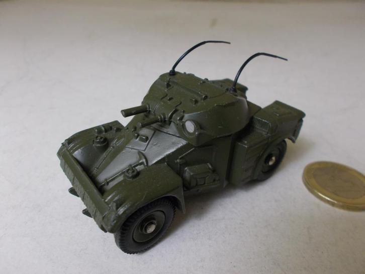 Dinky Toys 814 AML PANHARD ARMOURED CAR (1963) I.z.g.st. (C), Hobby en Vrije tijd, Modelauto's | 1:43, Zo goed als nieuw, Bus of Vrachtwagen