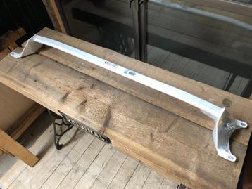 UltraRacing Veerpootbrug strutbar - Volkswagen Golf 1 74-83 beschikbaar voor biedingen