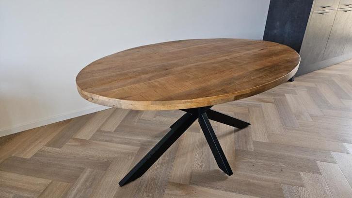 Mooie mangohout ovale eettafel 160X100cm, Huis en Inrichting, Tafels | Eettafels, Zo goed als nieuw, 100 tot 150 cm, 150 tot 200 cm