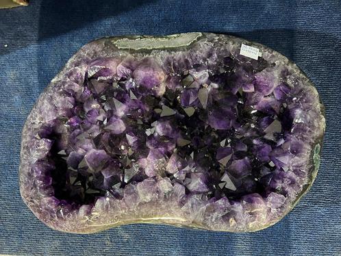 Amethist Cluster (122) 55,5 kg, diep paarse kleur, top stuk!, Verzamelen, Mineralen en Fossielen, Mineraal, Ophalen of Verzenden