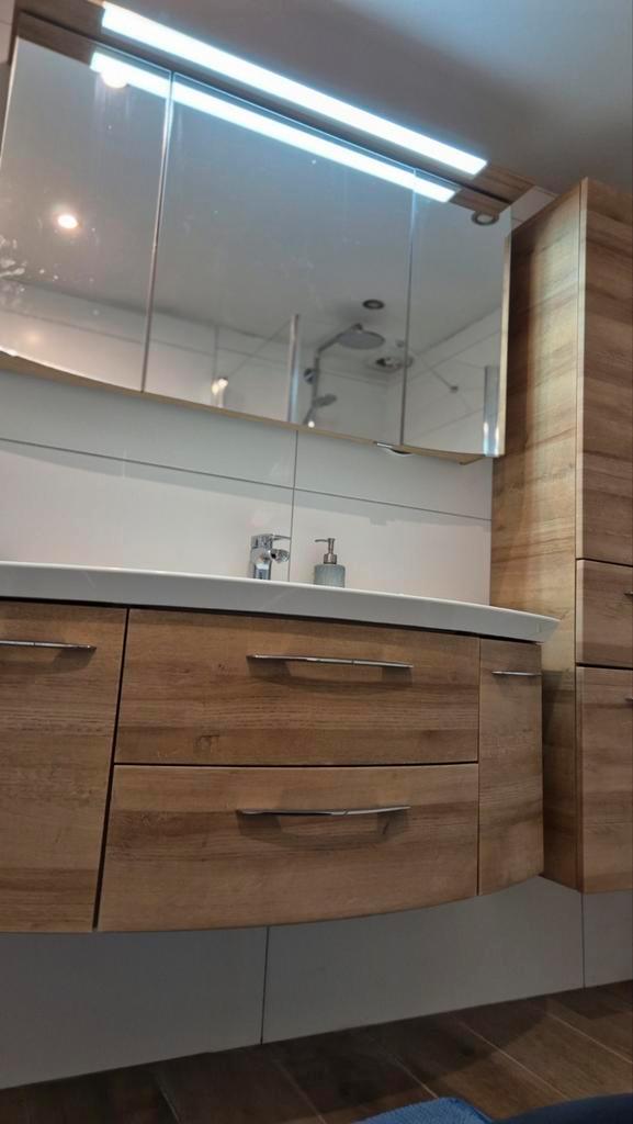 Complete badkamer douche wc pot Pelipal badkamermeubel, Huis en Inrichting, Badkamer | Badkamermeubels, Gebruikt, Wasbak of Wastafel