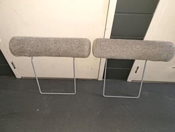 2 hoofdsteunen/nekrollen voor bank (merk: Boconcept) beschikbaar voor biedingen