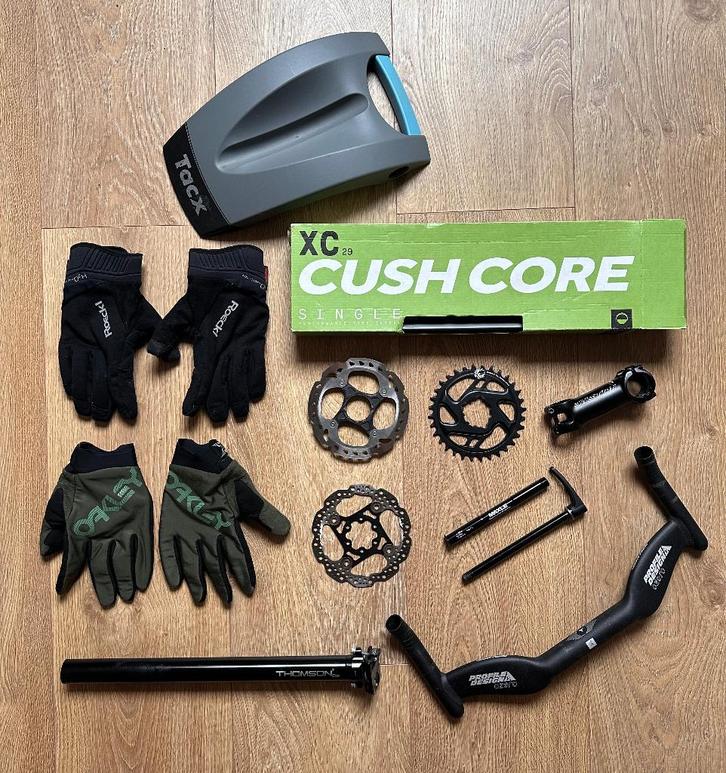 Diverse MTB race tri en tijdrit onderdelen en kleding, Fietsen en Brommers, Fietsonderdelen, Zo goed als nieuw, Mountainbike, Ophalen of Verzenden