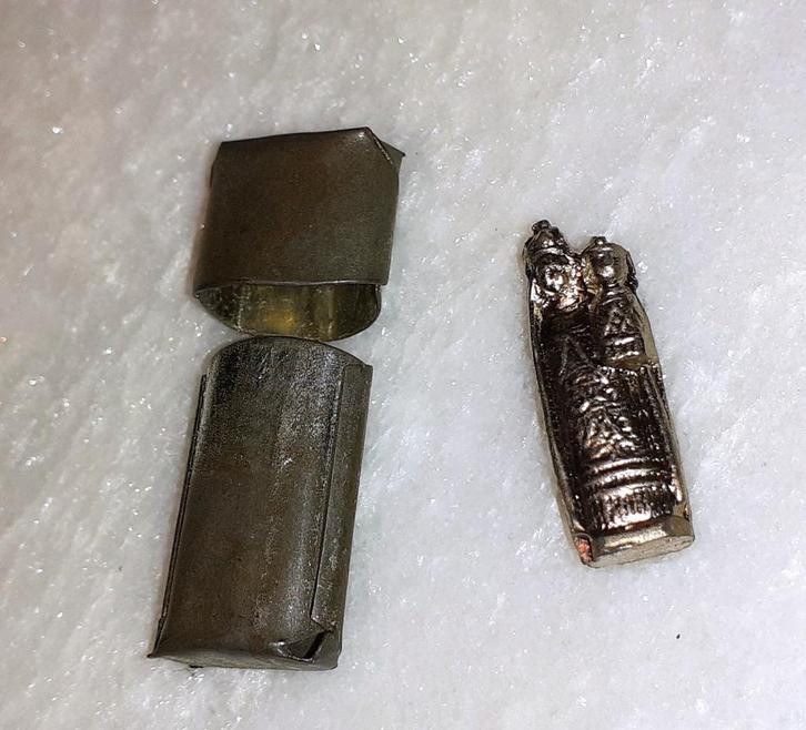 Verzamelen antieke reisheilige pocket shrine, Antiek en Kunst, Antiek | Religie, Verzenden