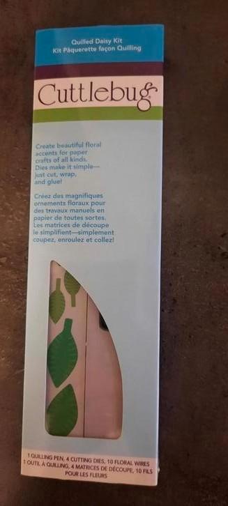 Nieuw: Cuttlebug Quilled Daisy Kit embossing folder., Hobby en Vrije tijd, Scrapbooking, Nieuw, Cuttlebug, Ophalen of Verzenden
