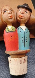 Houten kus poppetjes op kurk Vintage in trachten outfit, Antiek en Kunst, Ophalen of Verzenden