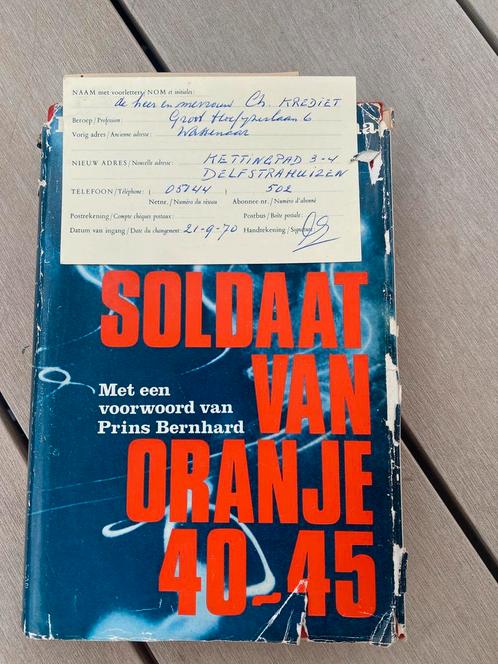Soldaat van oranje + Adreswijziging Chris Krediet 1970, Verzamelen, Militaria | Tweede Wereldoorlog, Boek of Tijdschrift, Nederland
