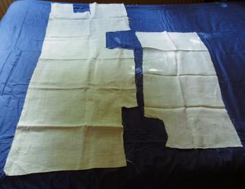 2 stukken Restant room-witte borduur stof 37x60 cm & 100x35  beschikbaar voor biedingen