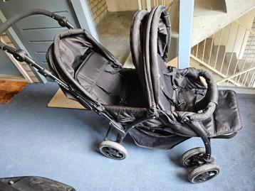 Dubbele kinderwagen Deryan beschikbaar voor biedingen