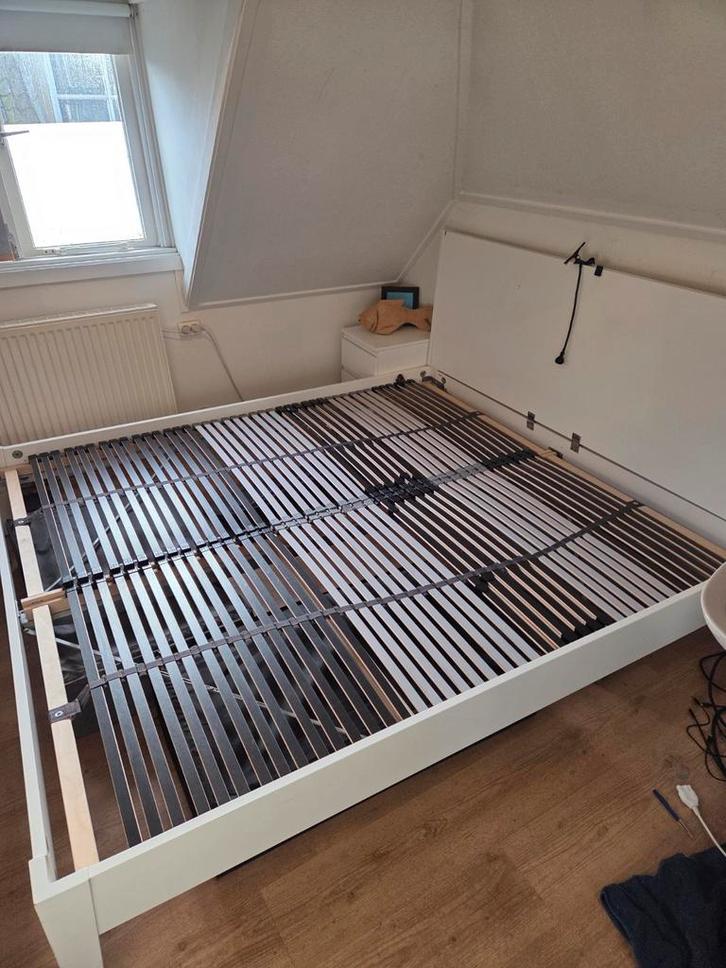 Gereserveerd Hoeksma- bedframe inclusief lattenbodem 180×200, Huis en Inrichting, Slaapkamer | Bedden, Ophalen