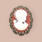 Vintage broche Western Germany met faux camée (gemerkt), Sieraden, Tassen en Uiterlijk, Antieke sieraden, Ophalen of Verzenden