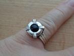 zilveren ring met onyx steen [156], Verzenden, Zo goed als nieuw, 17 tot 18, Dame