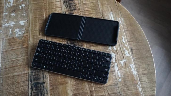 microsoft wedge draadloos toetsenbord, Computers en Software, Toetsenborden, Zo goed als nieuw, Qwerty, Draadloos, Ergonomisch