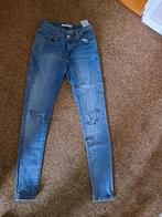 levi's spijkerbroek maat 26 z.g.a.n., Ophalen of Verzenden, Zo goed als nieuw, Blauw, W27 (confectie 34) of kleiner