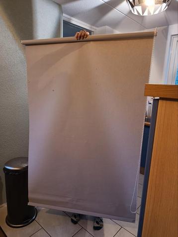 Taupe rolgordijnen 104x190 beschikbaar voor biedingen