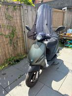 Piaggio zip scooter blauw kenteken. 1800 km! Rijdt 45km/u., Fietsen en Brommers, Scooters | Piaggio, Ophalen, Zo goed als nieuw