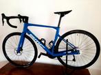 BMC Roadmachine TWO Four disc Ultegra di2 12-Speed, 28 inch, BMC ROADMACHINE, Carbon, BMC ROADMACHINE
