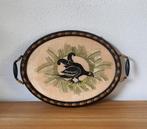 Oud ovaal dienblad met geborduurde zwarte vogel, Antiek en Kunst, Ophalen of Verzenden