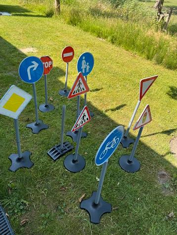 Mega Verkeersborden Kids Globe 10 stuks beschikbaar voor biedingen