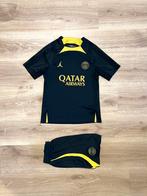 PSG zwart geel Jordan sportset 22/33 Maat 147-158, Jongen of Meisje, Sport- of Zwemkleding, Ophalen of Verzenden, Zo goed als nieuw