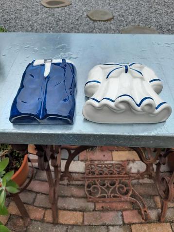 Verdamp bakjes vaasjes voor droogbloemen,lees beschrijving beschikbaar voor biedingen