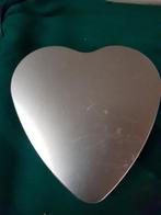 blik rvs kleur in vorm van hart, Verzamelen, Blikken, Ophalen of Verzenden