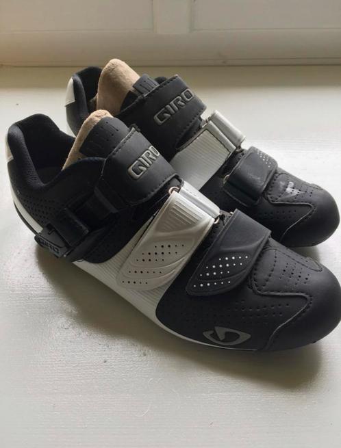 GIRO women's road cycling shoes size EU 39/US 7,5, Fietsen en Brommers, Fietsaccessoires | Fietskleding, Nieuw, Schoenen, Ophalen of Verzenden